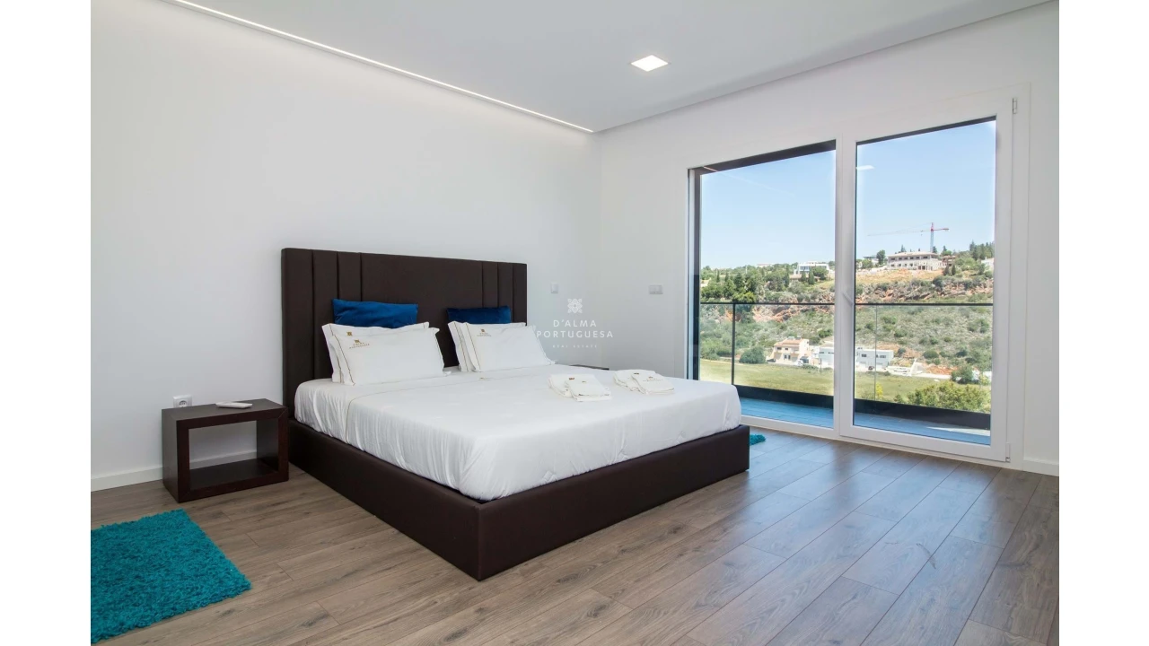 Moradia T5 para Venda em Albufeira e Olhos de Água Foto 17