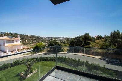 Moradia T5 para Venda em Albufeira e Olhos de Água