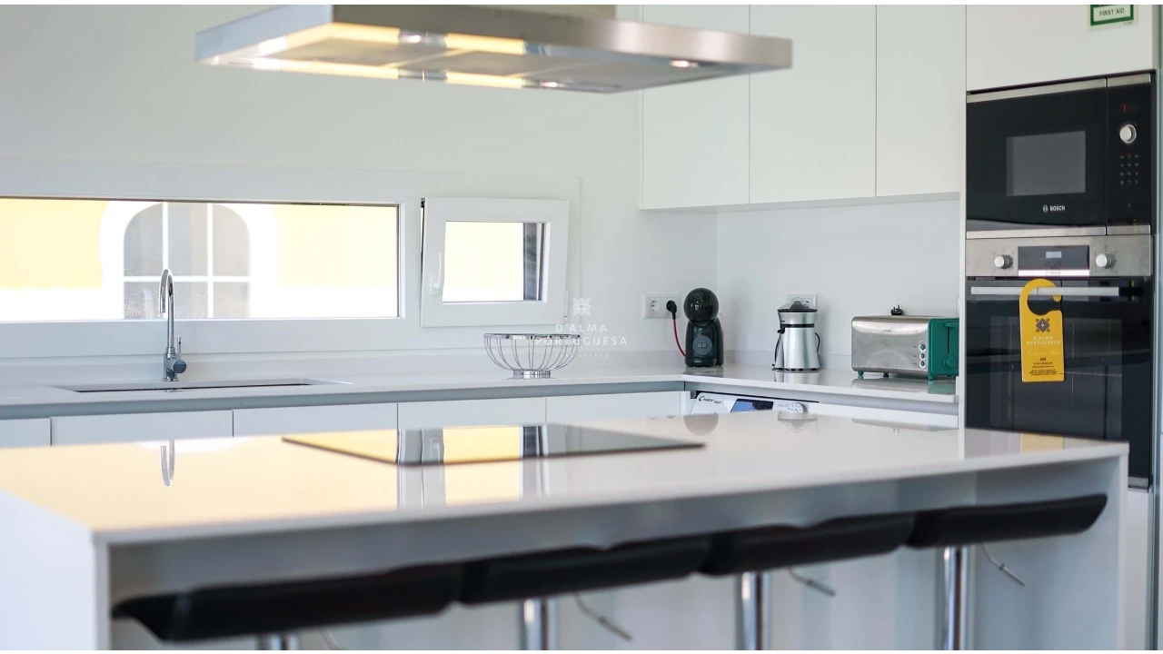 Moradia T5 para Venda em Albufeira e Olhos de Água Foto 3