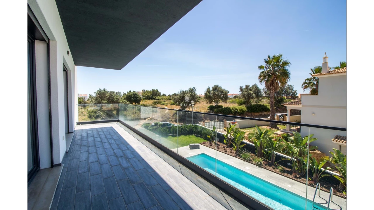 Moradia T5 para Venda em Albufeira e Olhos de Água Foto 54