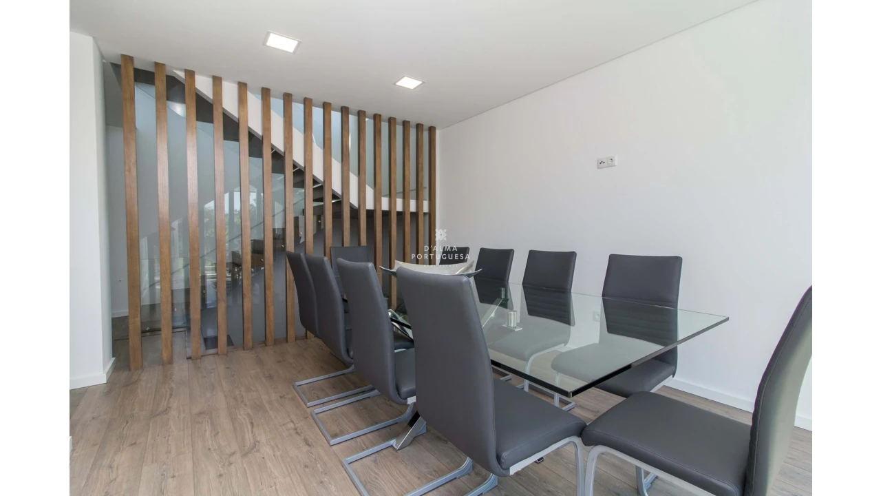 Moradia T5 para Venda em Albufeira e Olhos de Água Foto 7