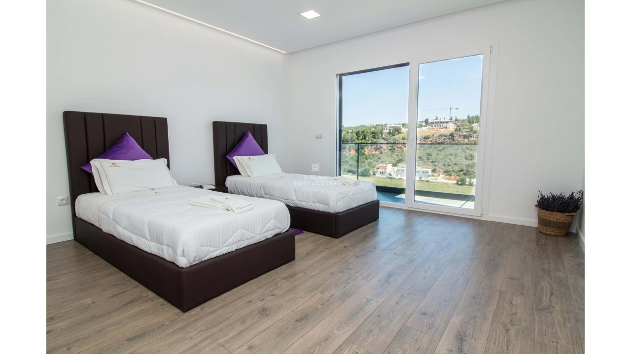 Moradia T5 para Venda em Albufeira e Olhos de Água Foto 37