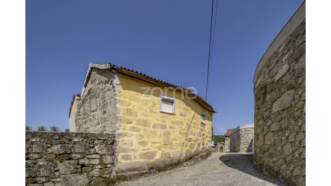 Moradia T16 para Venda em Serzedelo Foto 17