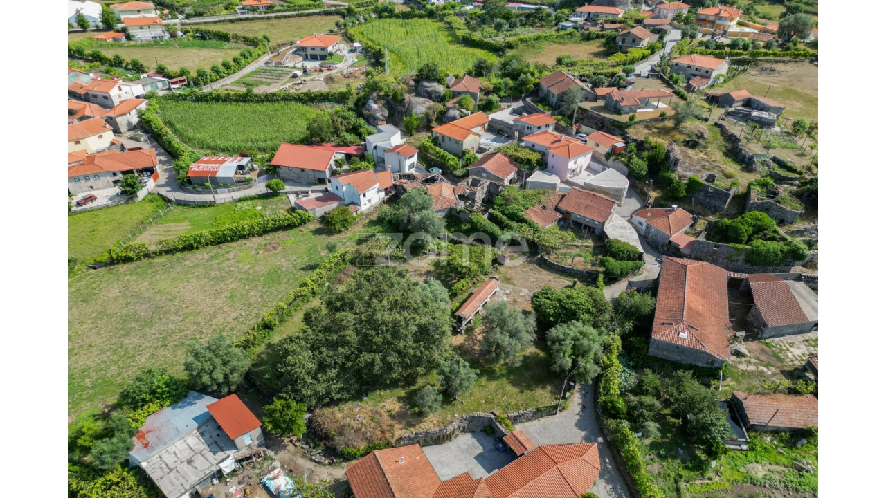 Moradia T16 para Venda em Serzedelo Foto 22