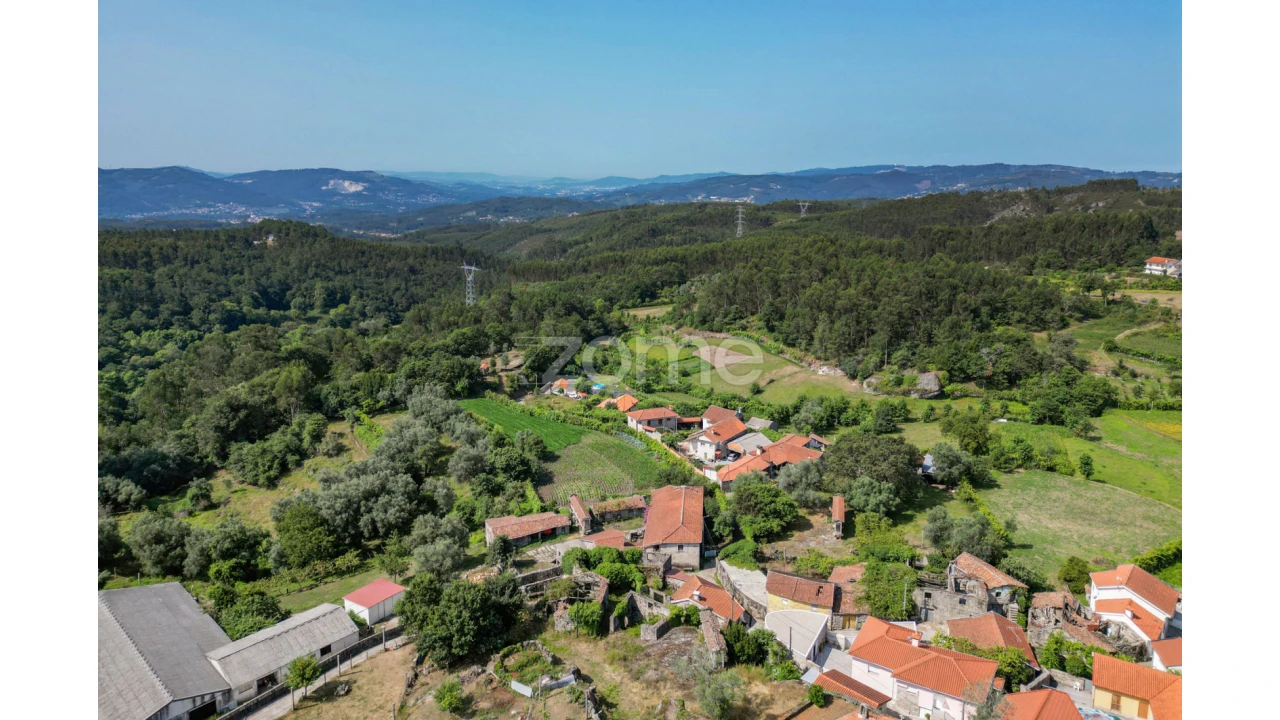 Moradia T16 para Venda em Serzedelo Foto 24