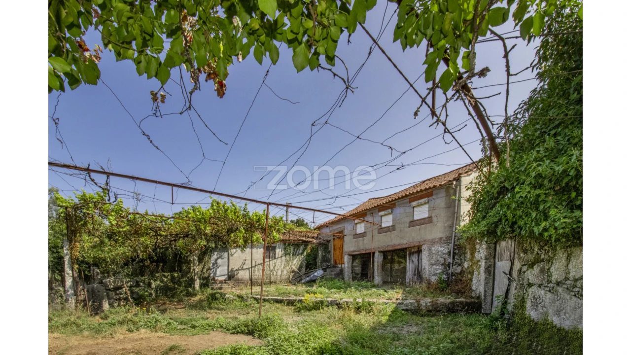 Moradia T16 para Venda em Serzedelo Foto 2