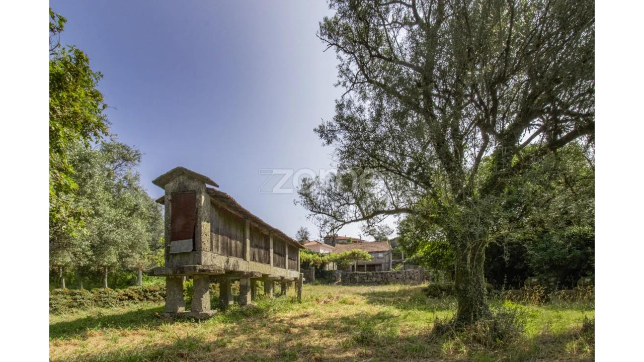 Moradia T16 para Venda em Serzedelo Foto 7