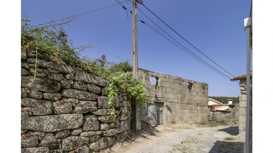 Moradia T16 para Venda em Serzedelo Foto 18