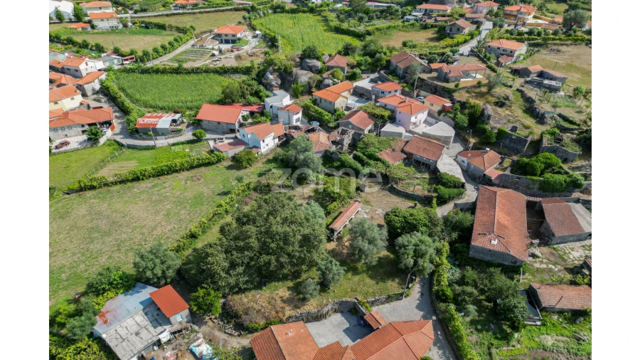 Moradia T16 para Venda em Serzedelo Foto 22