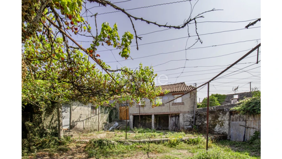 Moradia T16 para Venda em Serzedelo Foto 1