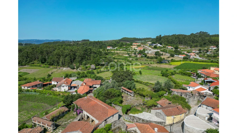 Moradia T16 para Venda em Serzedelo Foto 3