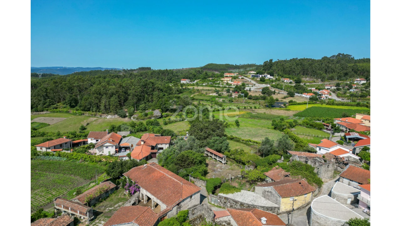 Moradia T16 para Venda em Serzedelo Foto 3