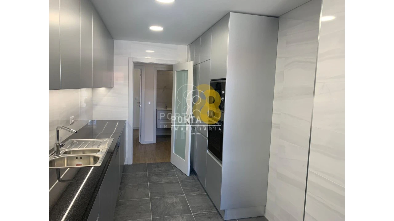Apartamento T3 para Venda em Ramalde Foto 28