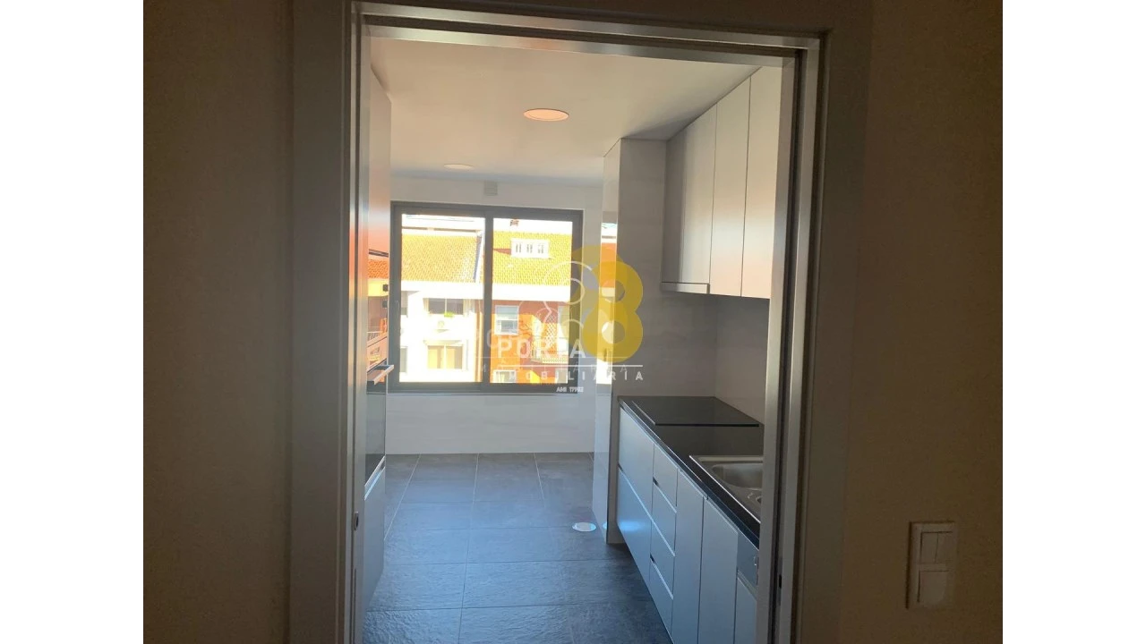 Apartamento T3 para Venda em Ramalde Foto 16