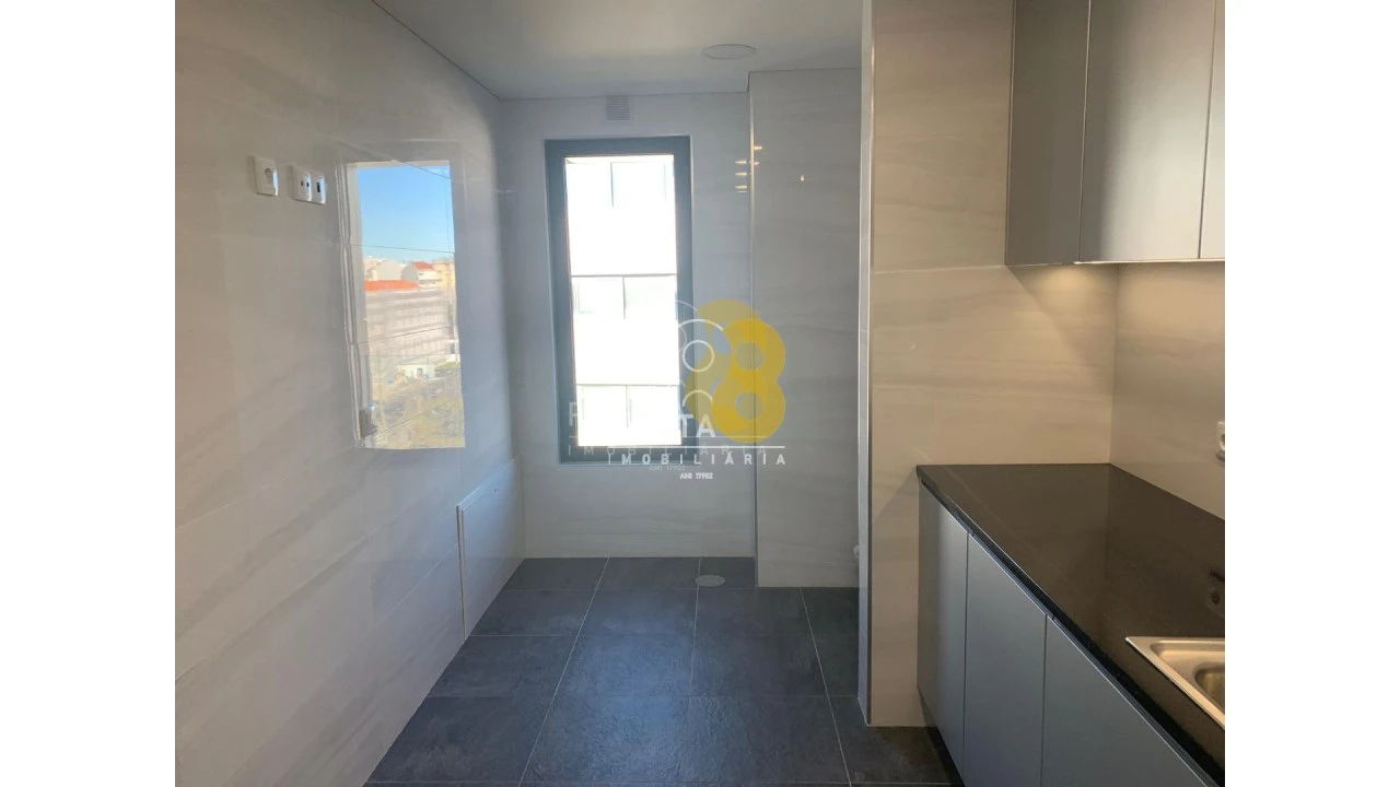 Apartamento T3 para Venda em Ramalde Foto 15