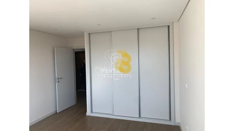 Apartamento T3 para Venda em Ramalde
