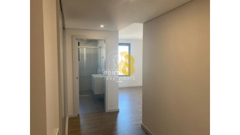 Apartamento T3 para Venda em Ramalde
