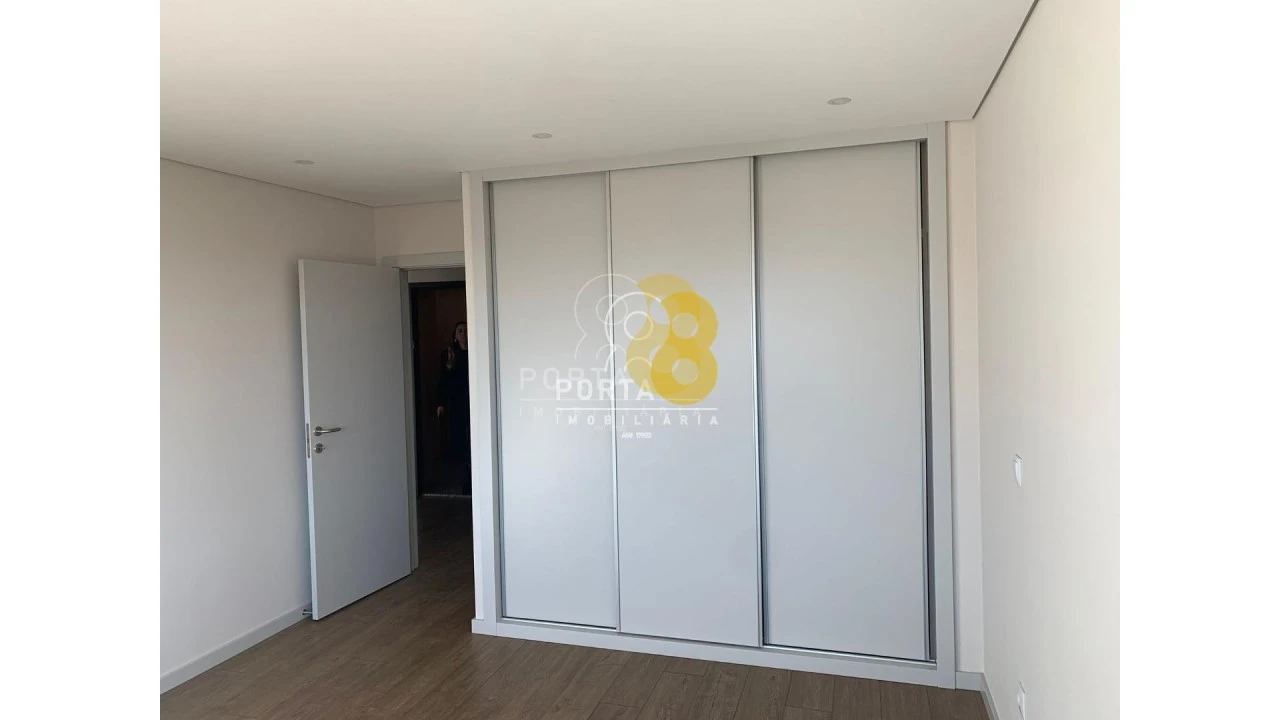 Apartamento T3 para Venda em Cedofeita, Santo Ildefonso, Sé, Miragaia, São Nicolau e Vitória Foto 8