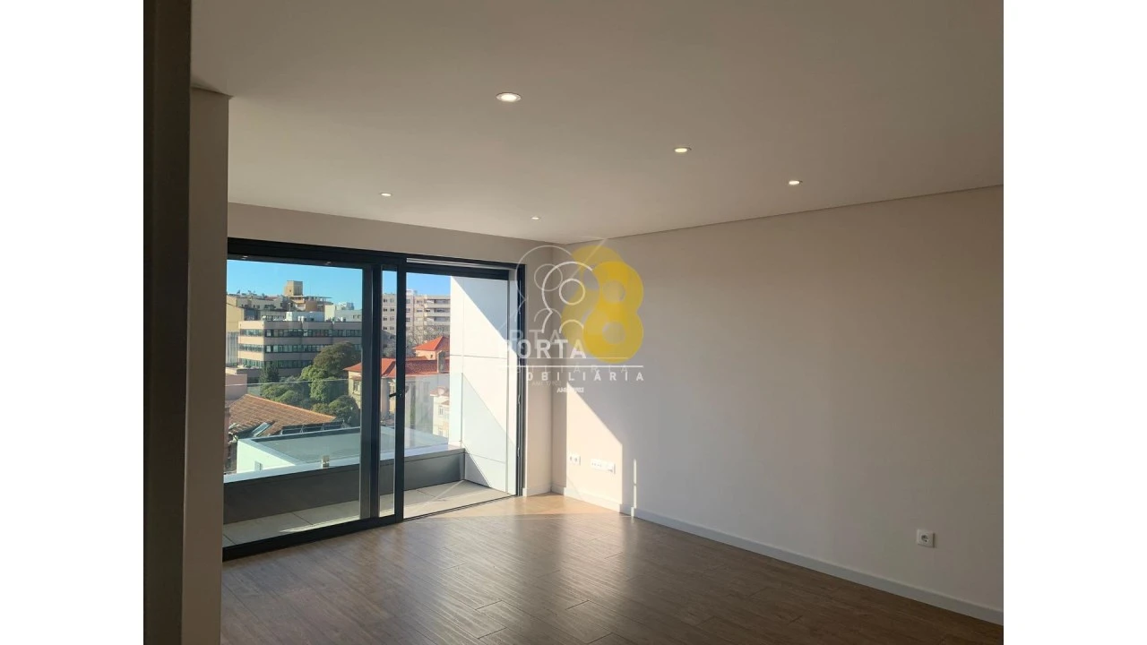 Apartamento T3 para Venda em Cedofeita, Santo Ildefonso, Sé, Miragaia, São Nicolau e Vitória Foto 13