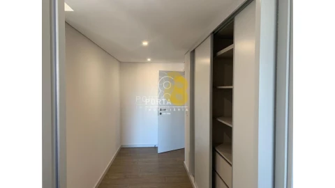 Apartamento T3 para Venda em Cedofeita, Santo Ildefonso, Sé, Miragaia, São Nicolau e Vitória