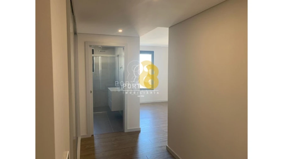 Apartamento T3 para Venda em Cedofeita, Santo Ildefonso, Sé, Miragaia, São Nicolau e Vitória Foto 17