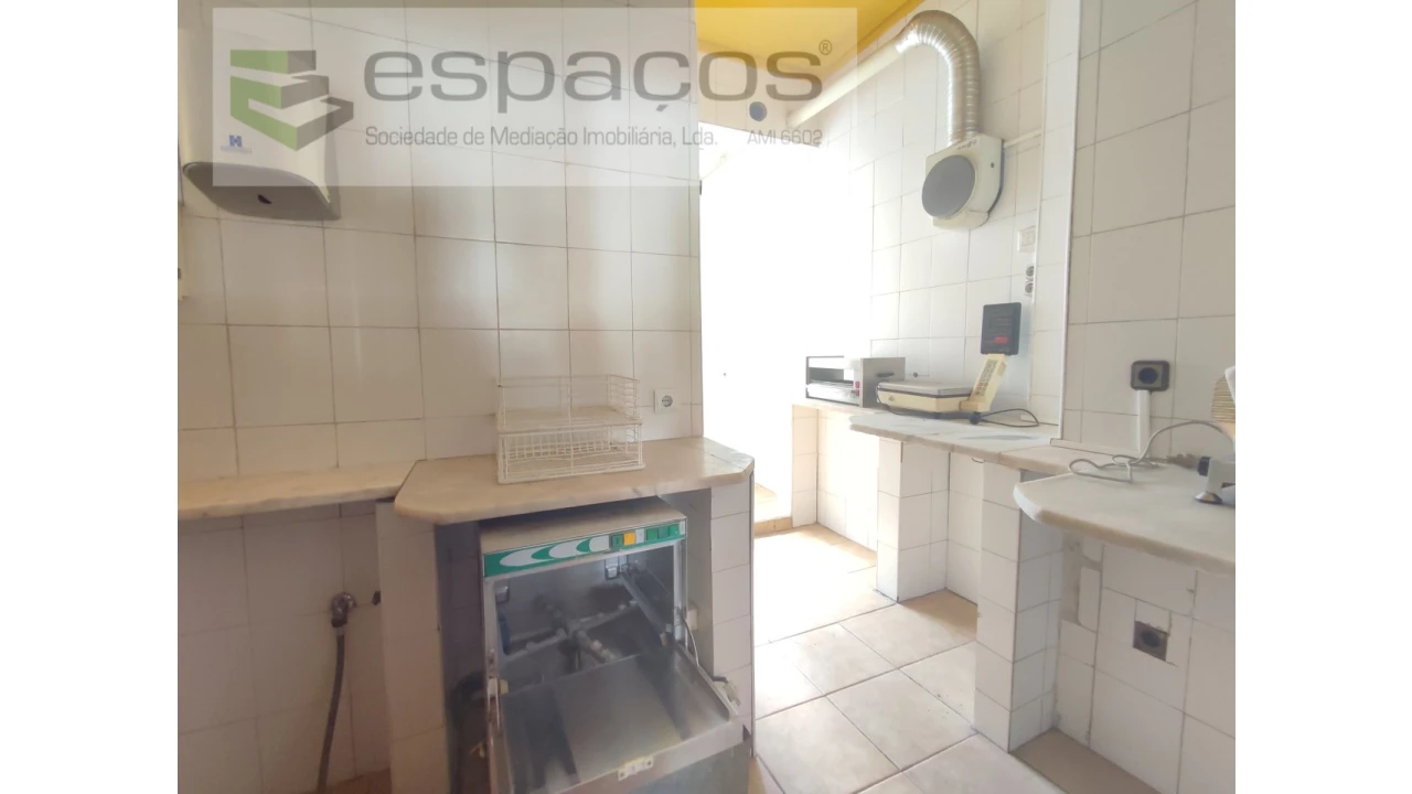 Negócio para Venda em Castelo Branco Foto 11