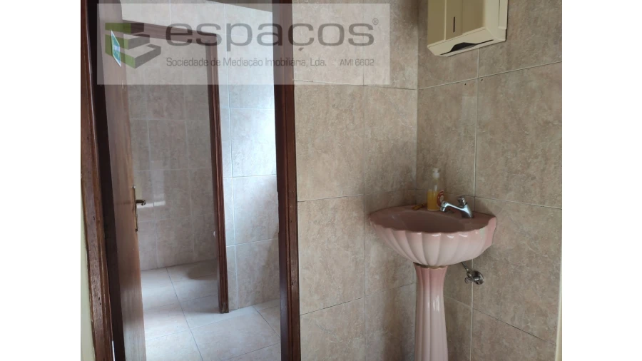 Negócio para Venda em Castelo Branco Foto 13