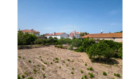 Terreno para Venda em Parceiros e Azoia