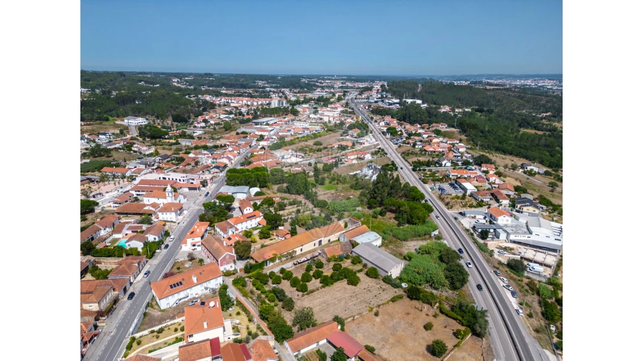 Terreno para Venda em Parceiros e Azoia Foto 13