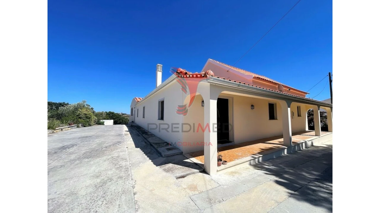 Moradia T5 para Venda em A dos Francos Foto 3