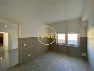 Moradia T4 para Venda em Mafamude e Vilar do Paraíso