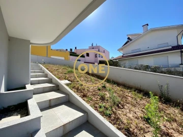 Moradia T4 para Venda em Mafamude e Vilar do Paraíso