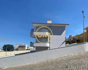 Moradia T4 para Venda em Mafamude e Vilar do Paraíso