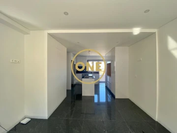 Moradia T4 para Venda em Mafamude e Vilar do Paraíso