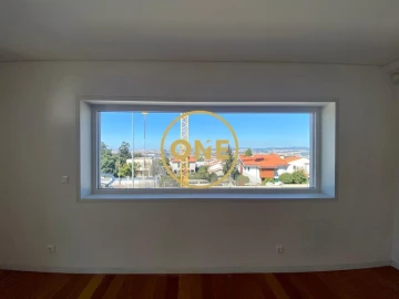 Moradia T4 para Venda em Mafamude e Vilar do Paraíso