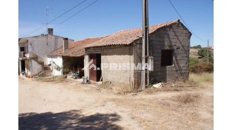 Quinta T6 para Venda em Escalos de Baixo e Mata