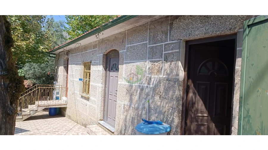 Moradia T3 para Venda em Valdreu Foto 2