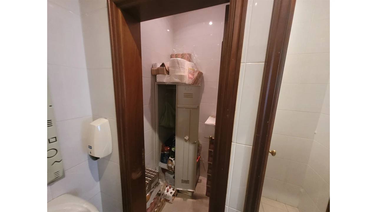 Negócio para Venda em Serzedo e Perosinho Foto 12