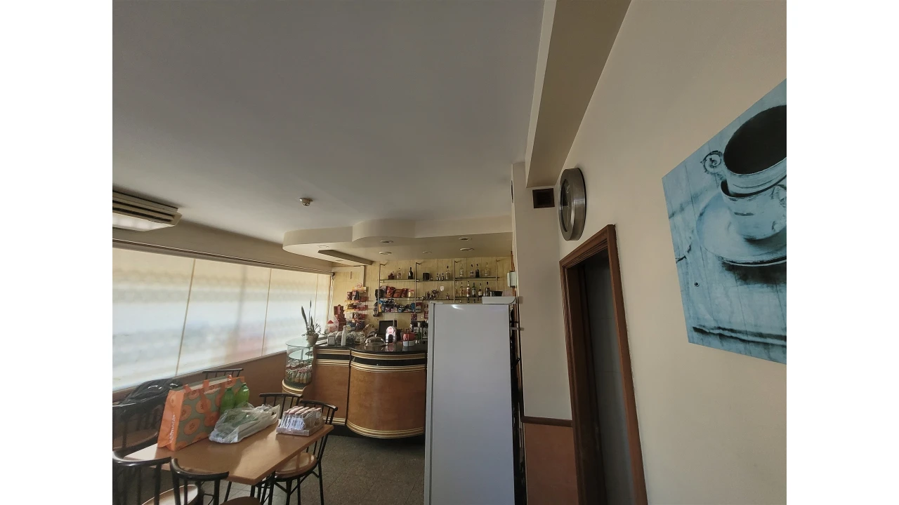 Negócio para Venda em Serzedo e Perosinho Foto 17