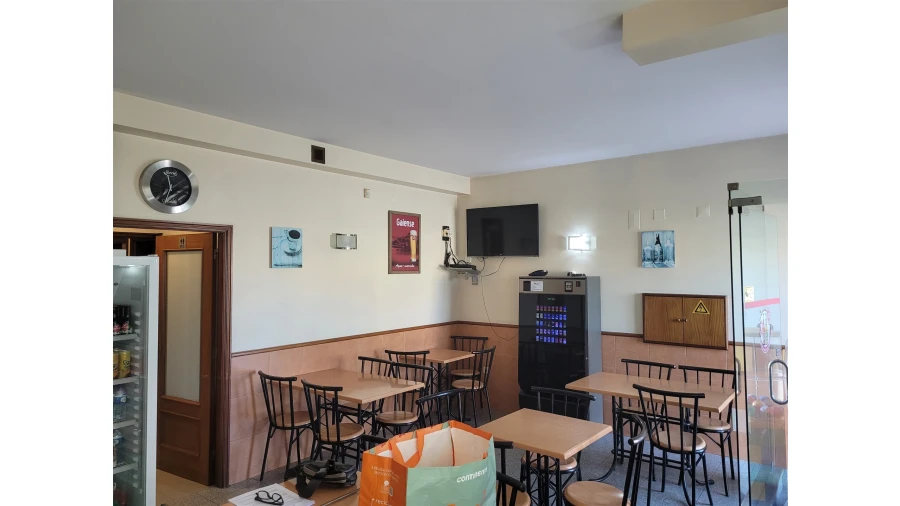 Negócio para Venda em Serzedo e Perosinho Foto 15