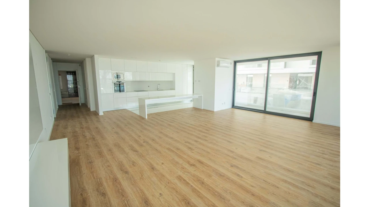 Apartamento T2 para Venda em Olhão Foto 7