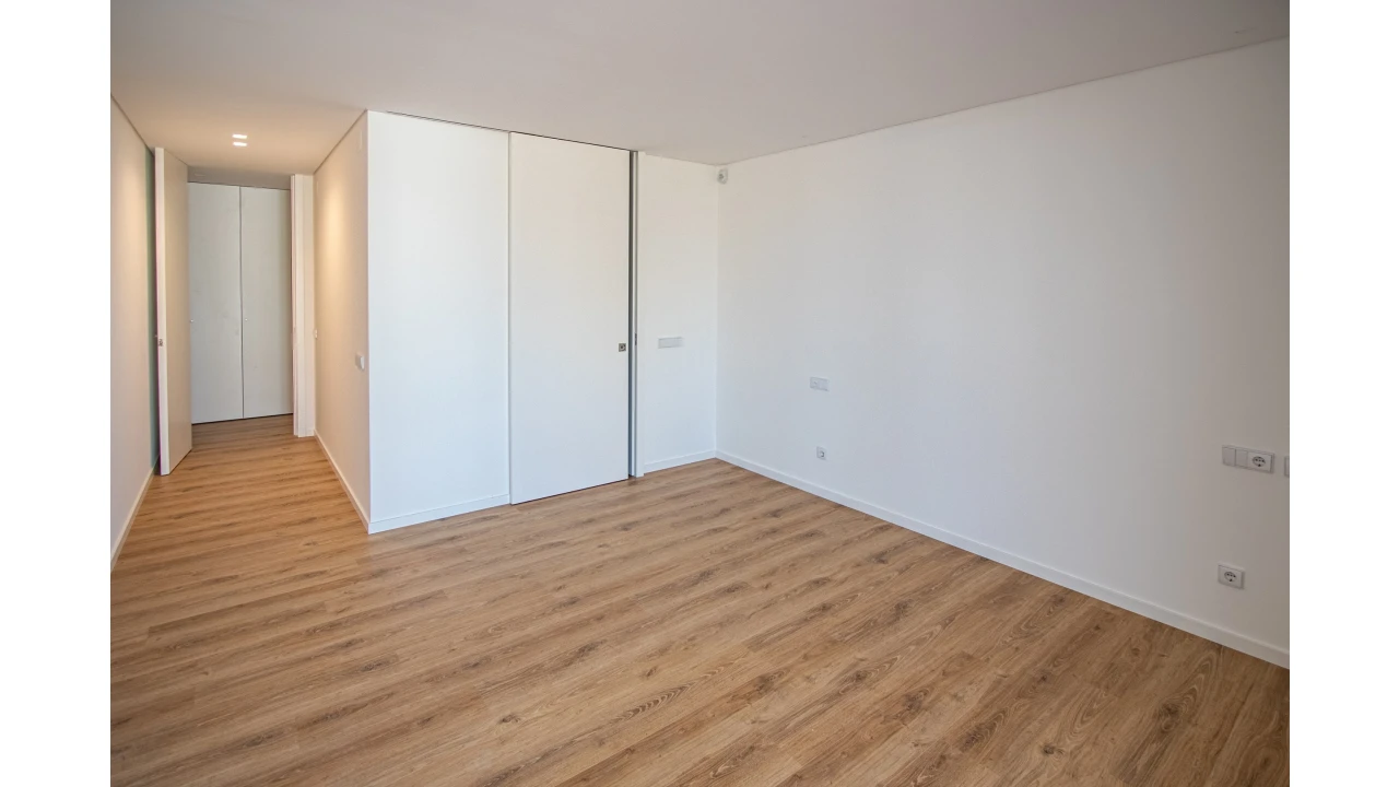 Apartamento T2 para Venda em Olhão Foto 14