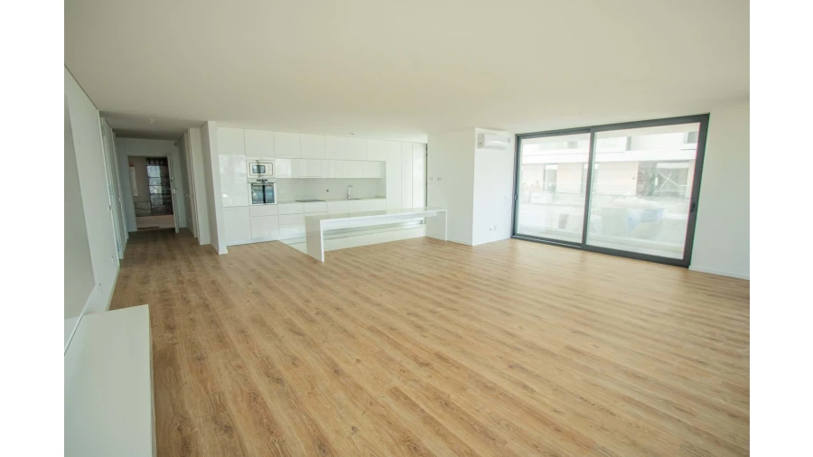 Apartamento T2 para Venda em Olhão Foto 7
