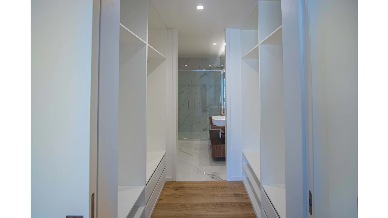 Apartamento T2 para Venda em Olhão Foto 13