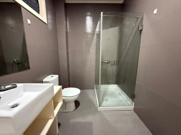 Quarto para Arrendamento em Azurem
