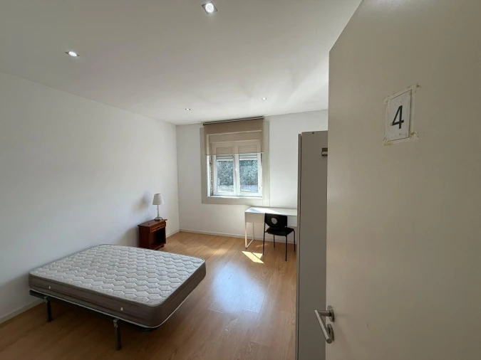 Quarto para Arrendamento em Azurem Foto 19