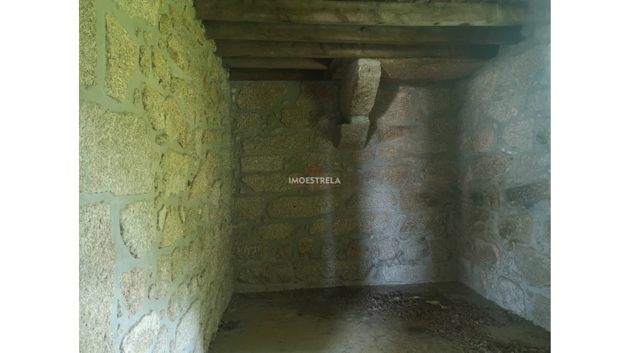 Armazém para Arrendamento em Tourais e Lajes Foto 9