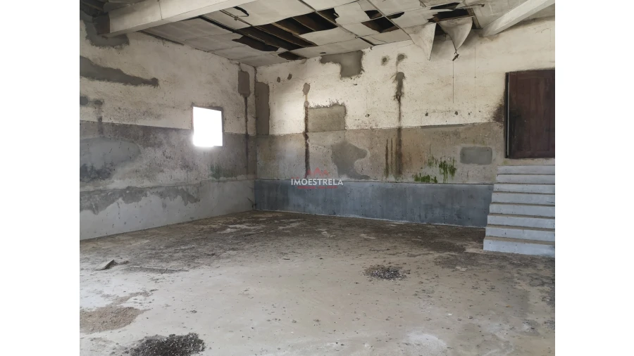 Armazém para Arrendamento em Tourais e Lajes Foto 7