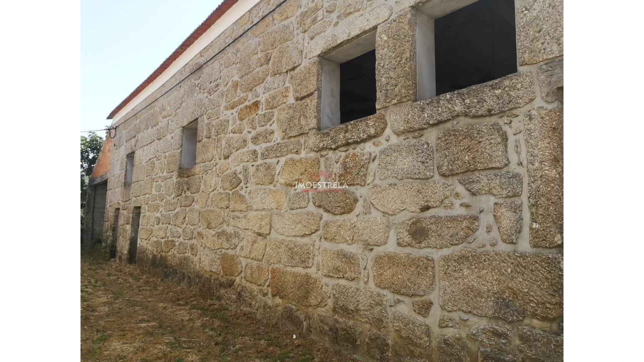 Armazém para Arrendamento em Tourais e Lajes Foto 5