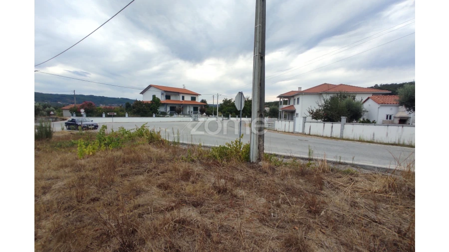 Terreno para Venda em Sezures Foto 19